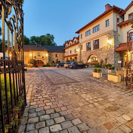 Folwark Stara Winiarnia Hotel Mszana Dolna Exterior foto