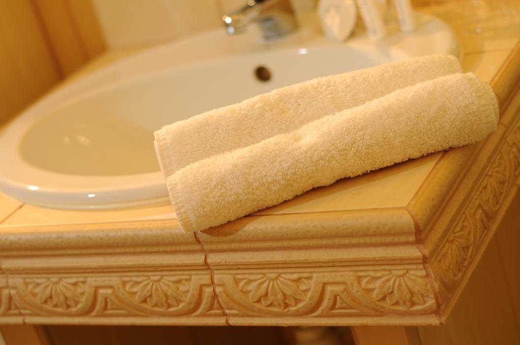 Folwark Stara Winiarnia Hotel Mszana Dolna Cameră foto